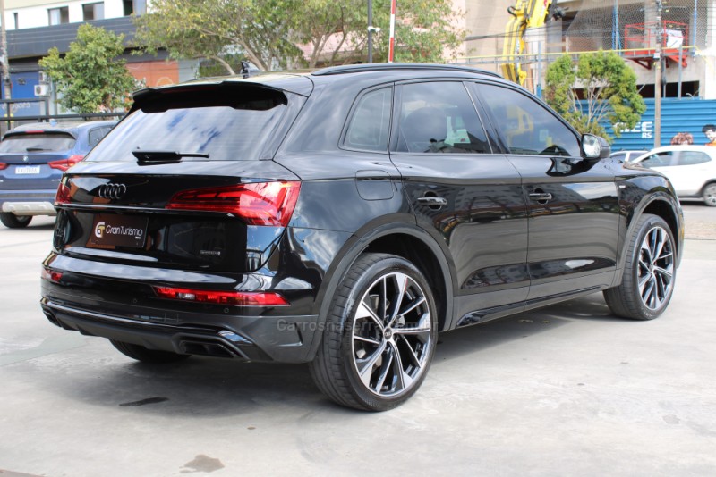 Q5 2.0 TFSI S LINE BLACK QUATTRO S TRONIC GASOLINA 4P - 2025 - CAXIAS DO SUL