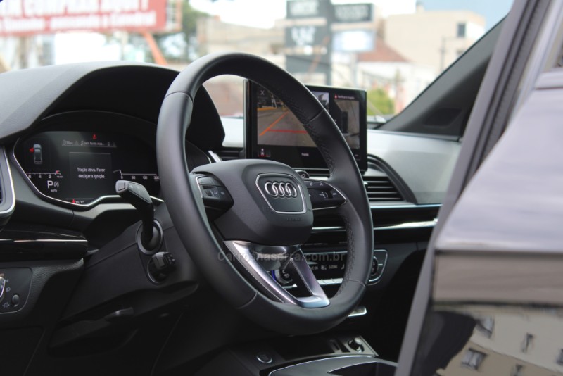 Q5 2.0 TFSI S LINE BLACK QUATTRO S TRONIC GASOLINA 4P - 2025 - CAXIAS DO SUL