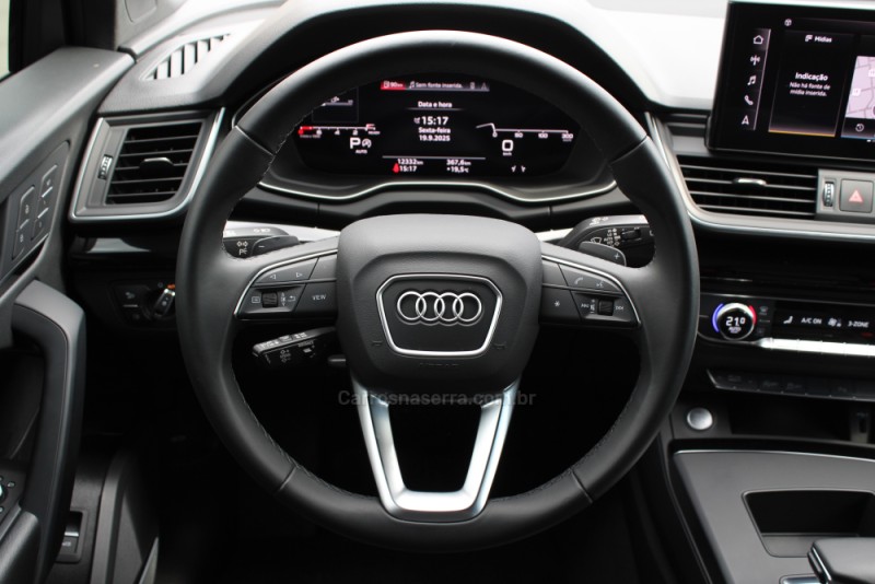 Q5 2.0 TFSI S LINE BLACK QUATTRO S TRONIC GASOLINA 4P - 2025 - CAXIAS DO SUL