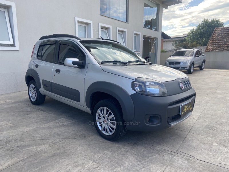 UNO 1.0 VIVACE 8V FLEX 4P MANUAL - 2012 - CANELA