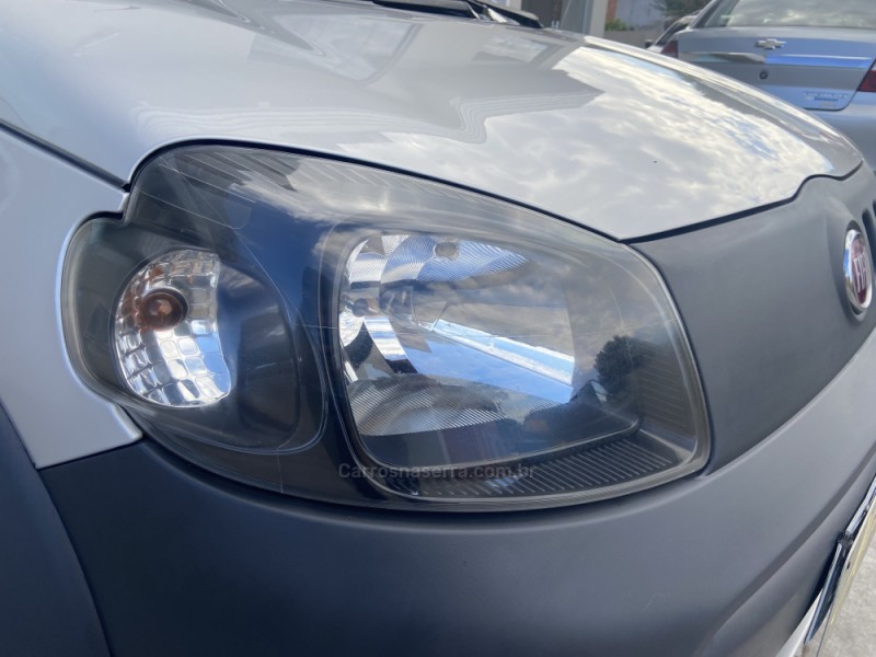 UNO 1.0 VIVACE 8V FLEX 4P MANUAL - 2012 - CANELA
