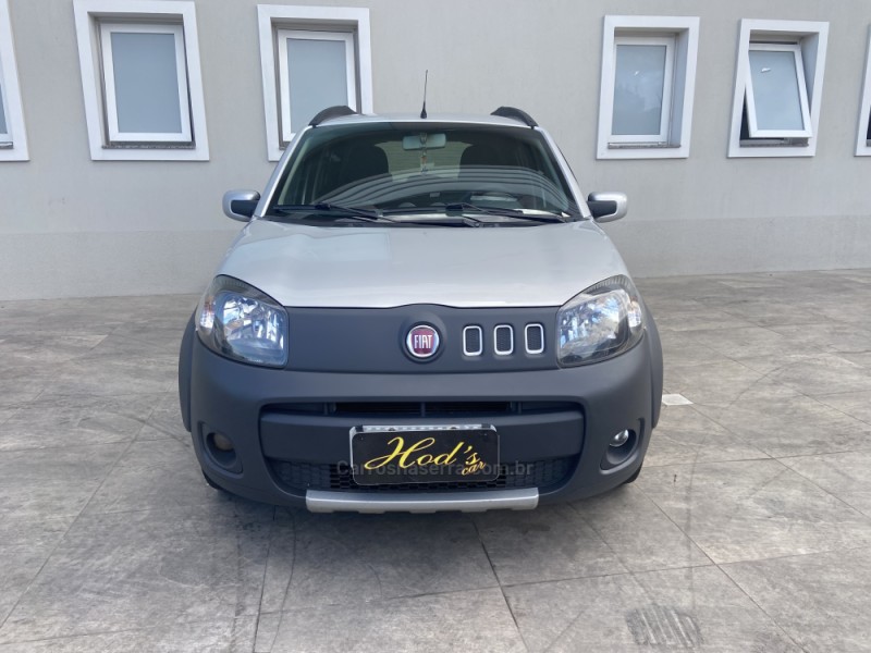 UNO 1.0 VIVACE 8V FLEX 4P MANUAL - 2012 - CANELA