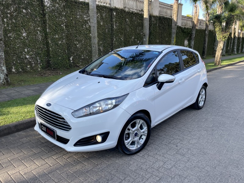 FIESTA 1.6 SE HATCH 16V FLEX 4P AUTOMÁTICO