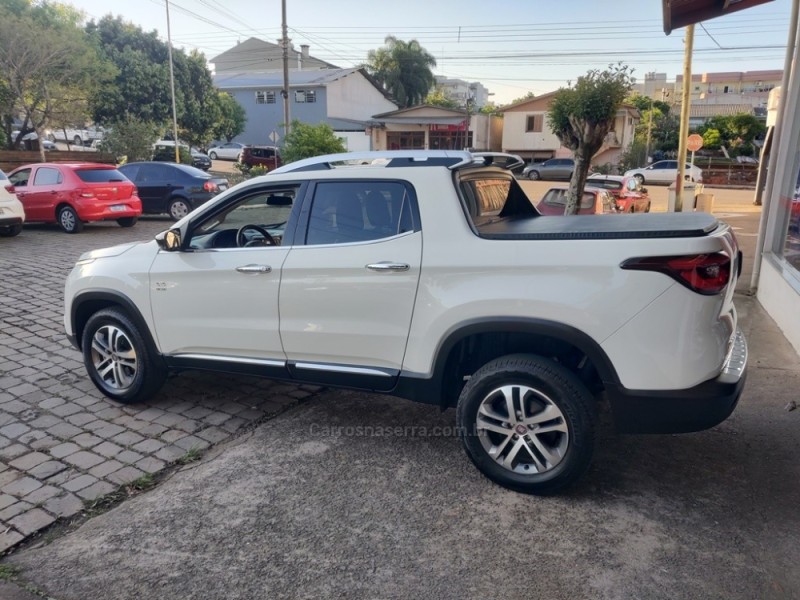 TORO 2.0 16V TURBO DIESEL VOLCANO AT9 4X4 AUTOMÁTICO - 2018 - GUAPORé