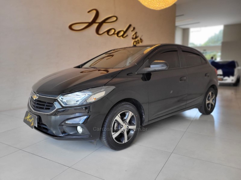 ONIX 1.4 MPFI LTZ 8V FLEX 4P MANUAL - 2017 - CANELA