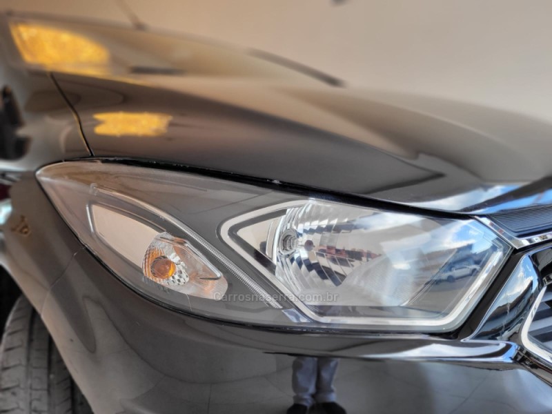 ONIX 1.4 MPFI LTZ 8V FLEX 4P MANUAL - 2017 - CANELA