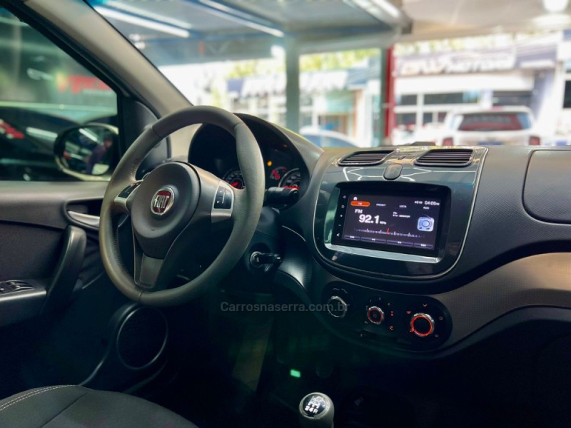 GRAND SIENA 1.4 MPI ATTRACTIVE 8V FLEX 4P MANUAL - 2016 - ESTâNCIA VELHA