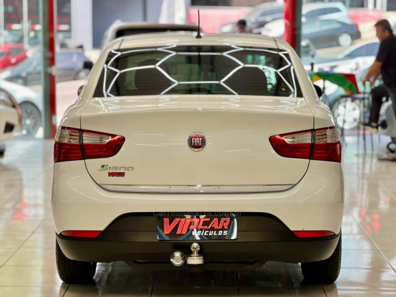 GRAND SIENA 1.4 MPI ATTRACTIVE 8V FLEX 4P MANUAL - 2016 - ESTâNCIA VELHA