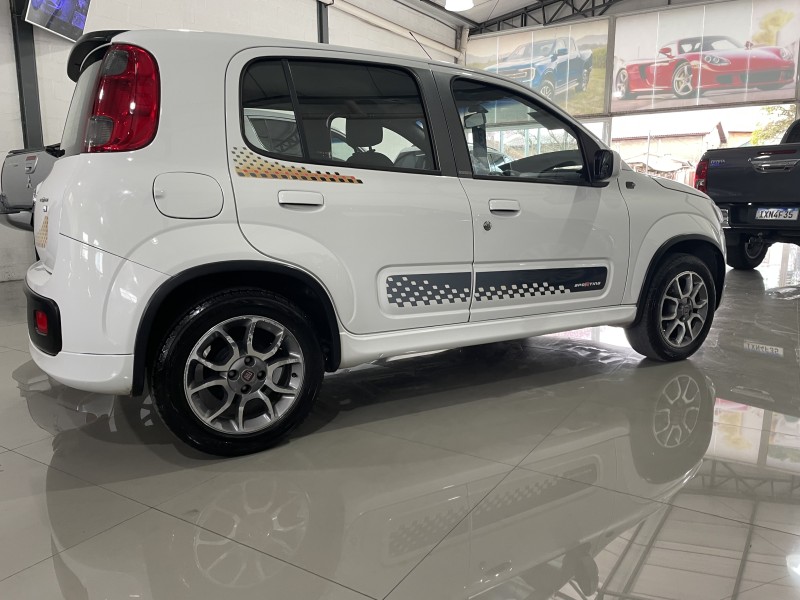 UNO 1.4 EVO SPORTING 8V FLEX 4P MANUAL - 2013 - CAXIAS DO SUL