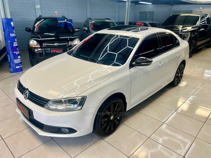 JETTA 2.0 COMFORTLINE FLEX 4P TIPTRONIC - 2013 - ESTâNCIA VELHA