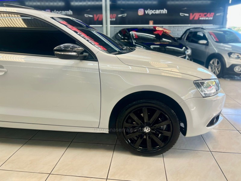 JETTA 2.0 COMFORTLINE FLEX 4P TIPTRONIC - 2013 - ESTâNCIA VELHA