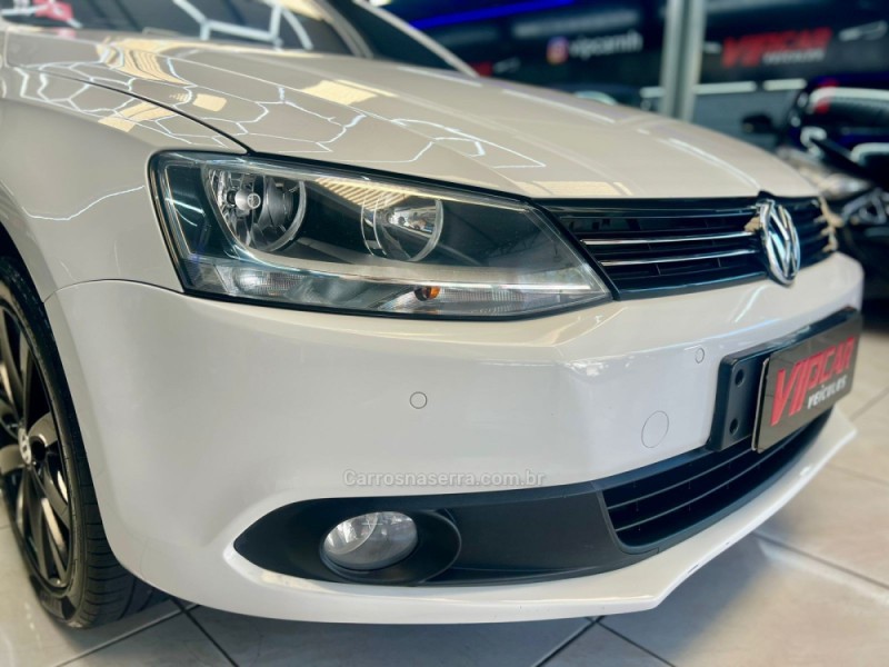 JETTA 2.0 COMFORTLINE FLEX 4P TIPTRONIC - 2013 - ESTâNCIA VELHA