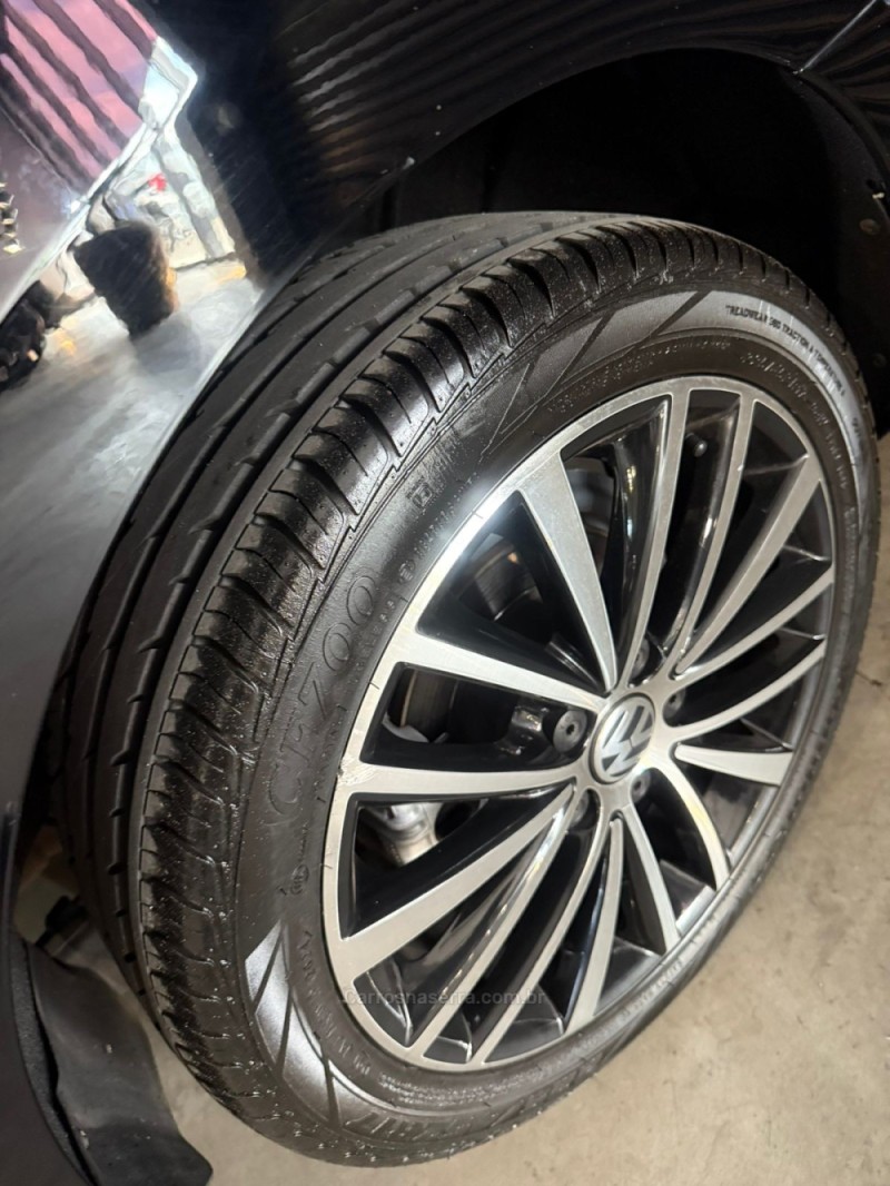 JETTA 2.0 TSI HIGHLINE 211CV GASOLINA 4P DSG - 2017 - LAJEADO