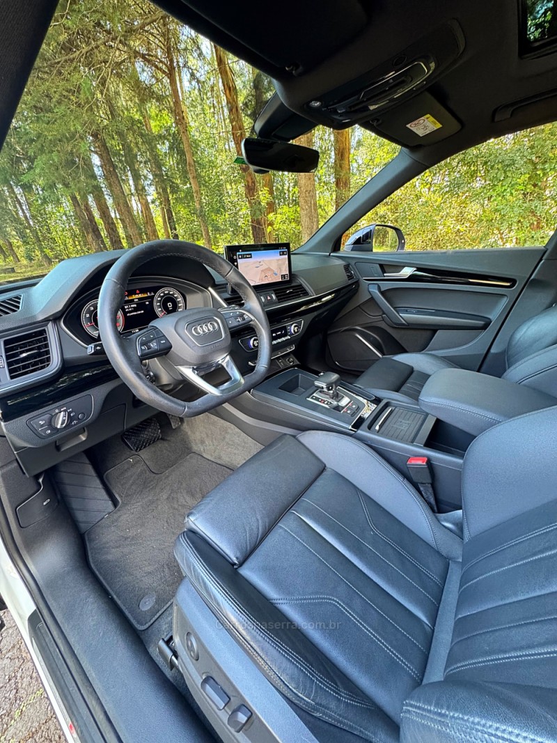Q5 2.0 TFSI S LINE BLACK QUATTRO S TRONIC GASOLINA 4P - 2022 - PASSO FUNDO