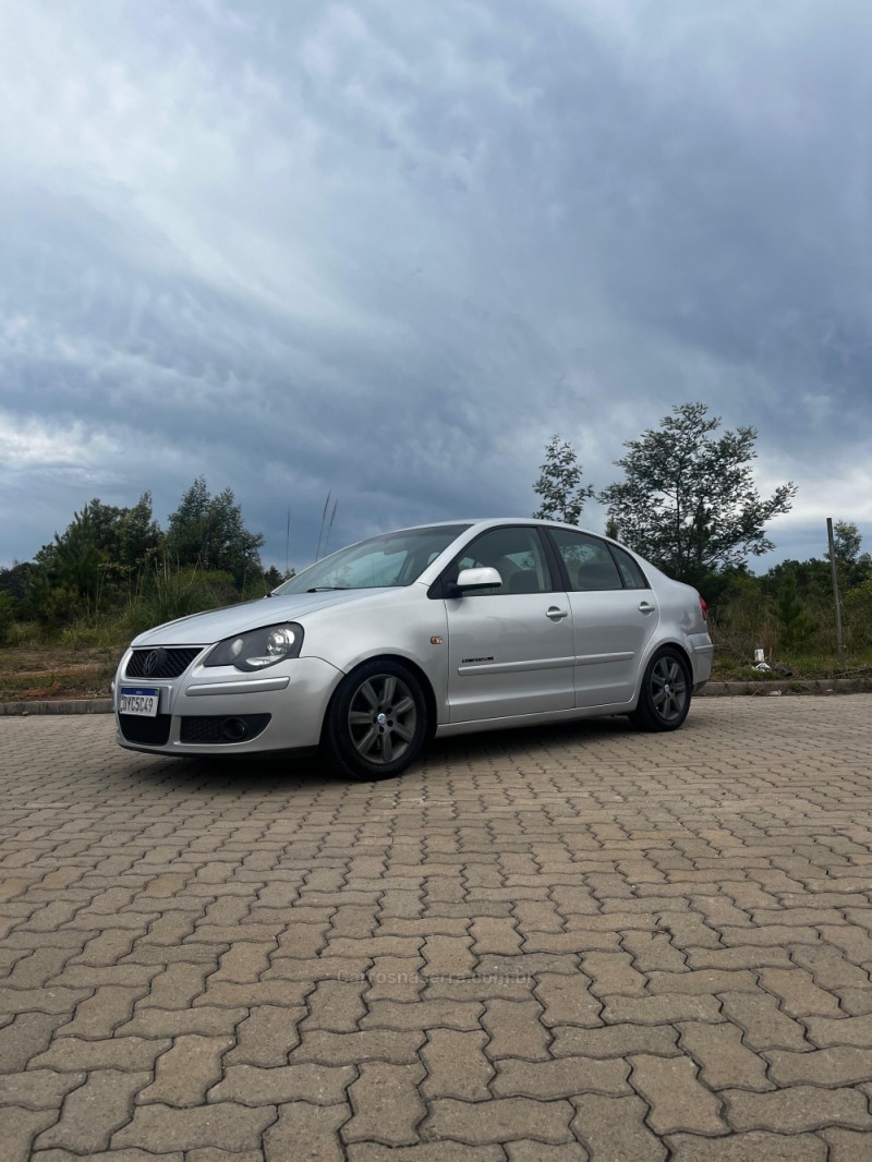 POLO SEDAN 2.0 MI COMFORTLINE 8V FLEX 4P MANUAL - 2008 - BENTO GONçALVES