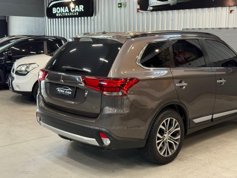 OUTLANDER 2.2 4X4 16V DIESEL 4P AUTOMÁTICO - 2016 - CAXIAS DO SUL