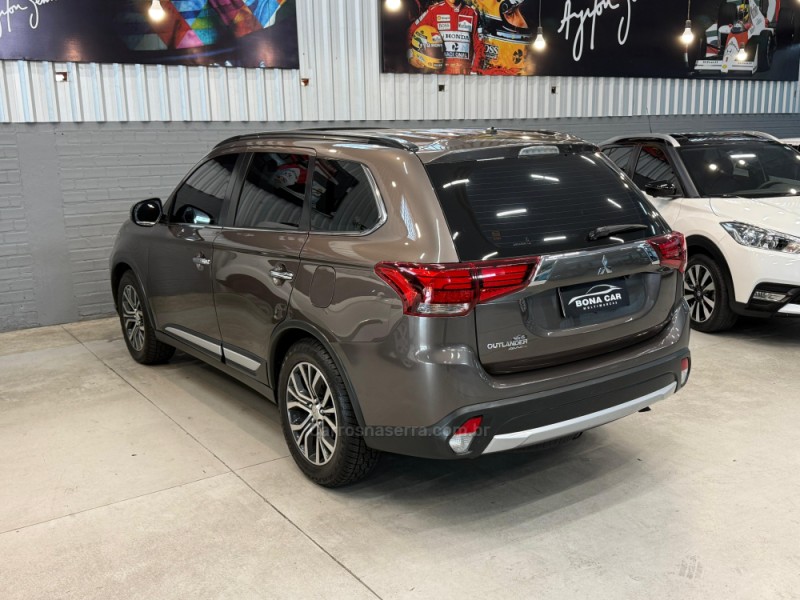 OUTLANDER 2.2 4X4 16V DIESEL 4P AUTOMÁTICO - 2016 - CAXIAS DO SUL