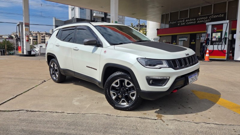 COMPASS 2.0 TRAILHAWK TD350 TURBO DIESEL 4X4 4P AUTOMÁTICO - 2018 - CAXIAS DO SUL