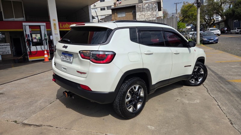 COMPASS 2.0 TRAILHAWK TD350 TURBO DIESEL 4X4 4P AUTOMÁTICO - 2018 - CAXIAS DO SUL