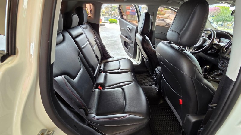 COMPASS 2.0 TRAILHAWK TD350 TURBO DIESEL 4X4 4P AUTOMÁTICO - 2018 - CAXIAS DO SUL