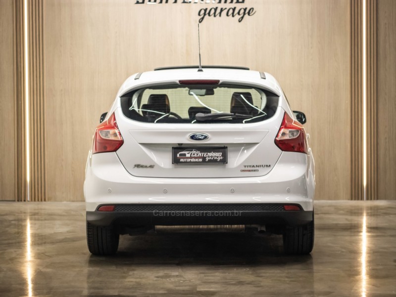 FOCUS 2.0 TITANIUM PLUS HATCH 16V FLEX 4P AUTO - 2014 - CAXIAS DO SUL