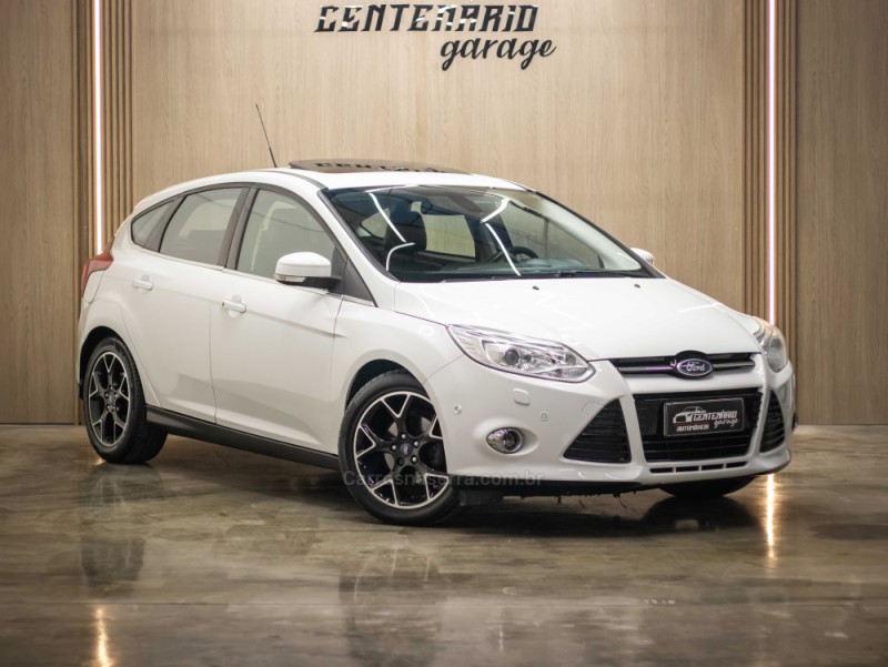 focus 2.0 titanium plus hatch 16v flex 4p auto 2014 caxias do sul