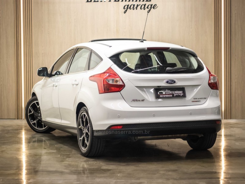 FOCUS 2.0 TITANIUM PLUS HATCH 16V FLEX 4P AUTO - 2014 - CAXIAS DO SUL