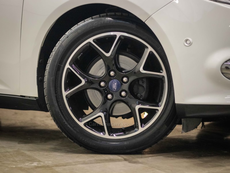 FOCUS 2.0 TITANIUM PLUS HATCH 16V FLEX 4P AUTO - 2014 - CAXIAS DO SUL