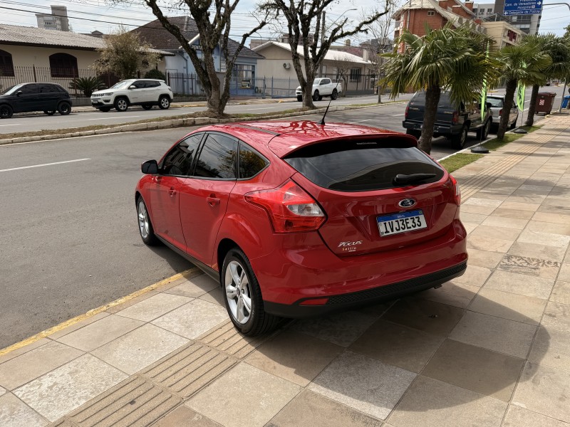 FOCUS 1.6 S 16V FLEX 4P MANUAL - 2014 - FARROUPILHA