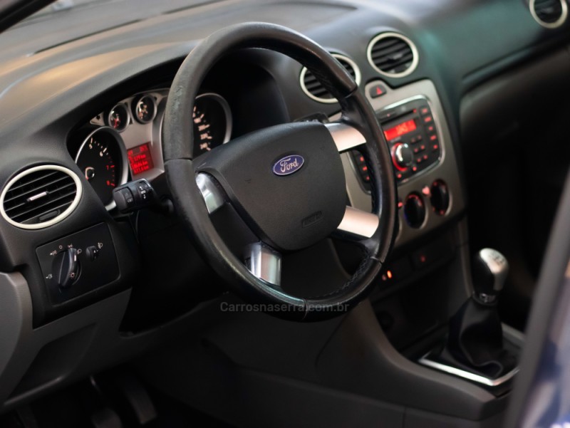 FOCUS 1.6 GLX 16V FLEX 4P MANUAL - 2011 - CAXIAS DO SUL