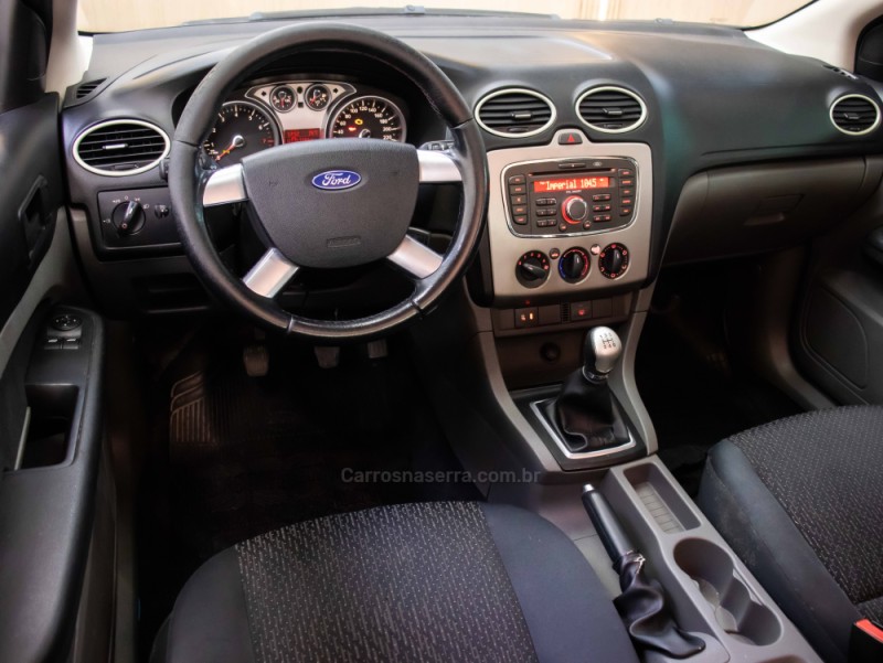 FOCUS 1.6 GLX 16V FLEX 4P MANUAL - 2011 - CAXIAS DO SUL