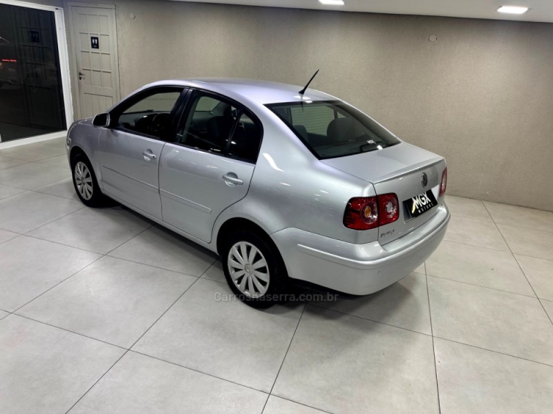 POLO 1.6 MI 8V TOTAL FLEX 4P MANUAL - 2011 - PORTO ALEGRE