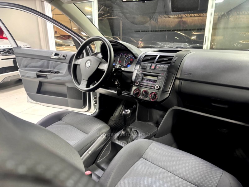 POLO 1.6 MI 8V TOTAL FLEX 4P MANUAL - 2011 - PORTO ALEGRE