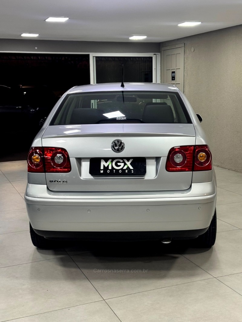 POLO 1.6 MI 8V TOTAL FLEX 4P MANUAL - 2011 - PORTO ALEGRE