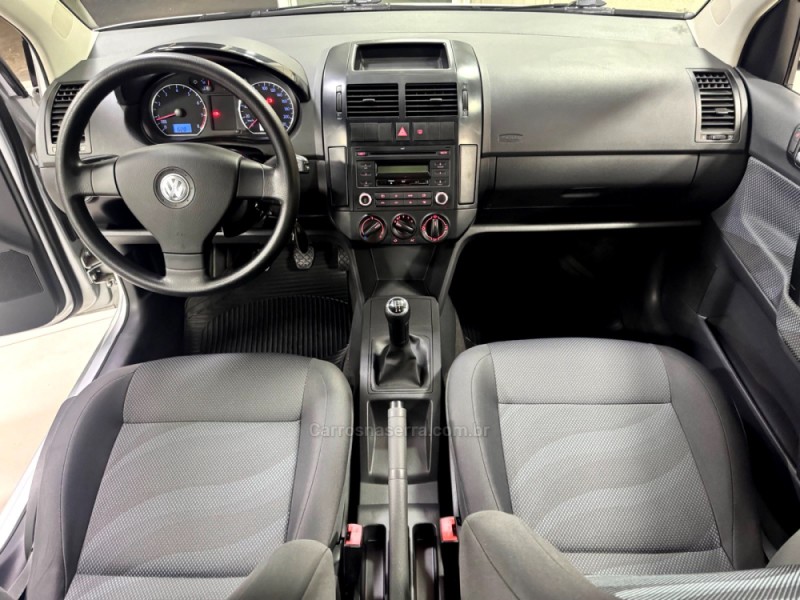 POLO 1.6 MI 8V TOTAL FLEX 4P MANUAL - 2011 - PORTO ALEGRE