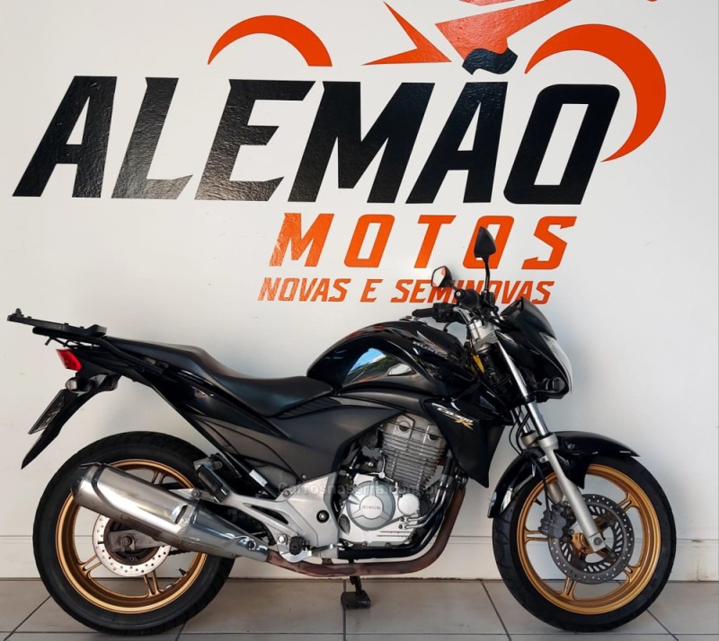 CB 300R 