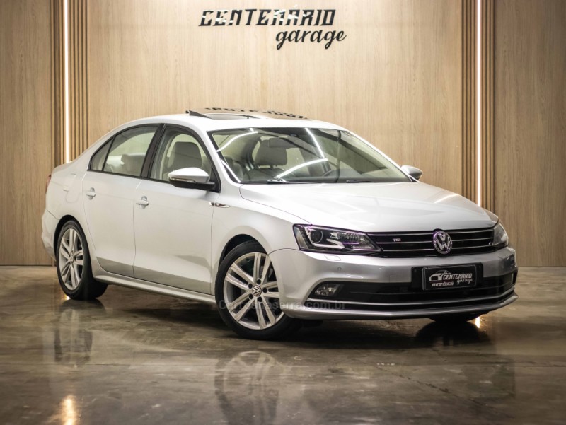 JETTA 2.0 TSI HIGHLINE 211CV GASOLINA 4P TIPTRONIC