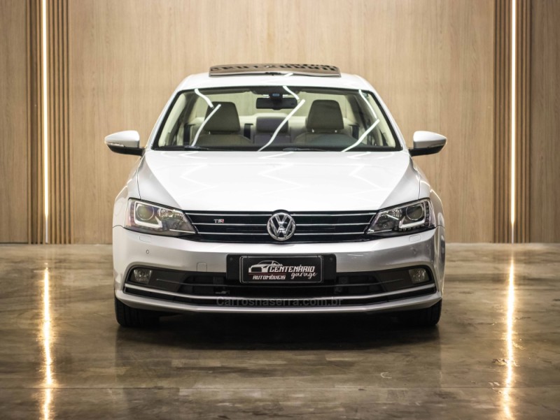 JETTA 2.0 TSI HIGHLINE 211CV GASOLINA 4P TIPTRONIC - 2016 - CAXIAS DO SUL