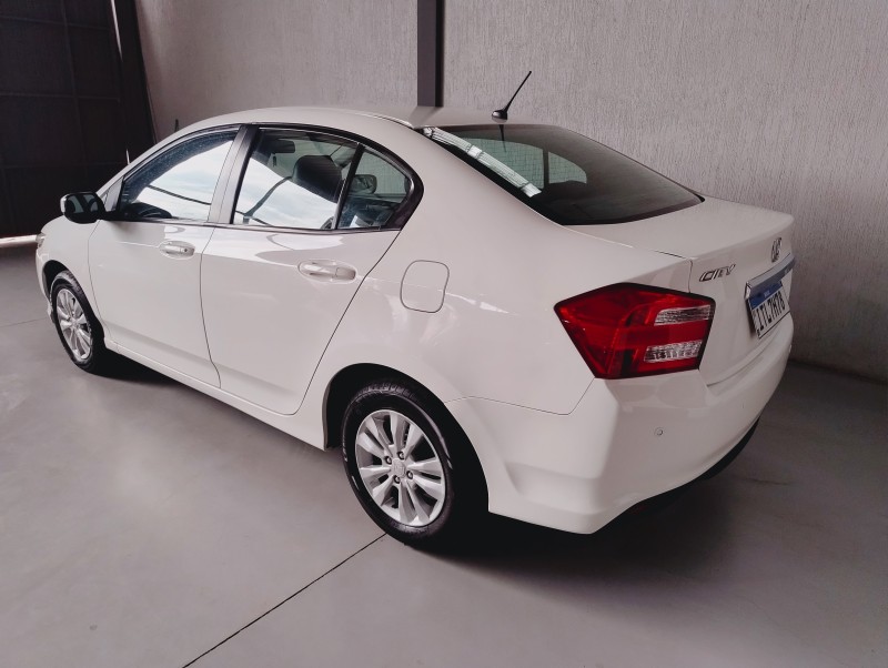 CITY 1.5 LX 16V FLEX 4P MANUAL - 2013 - SãO SEBASTIãO DO CAí