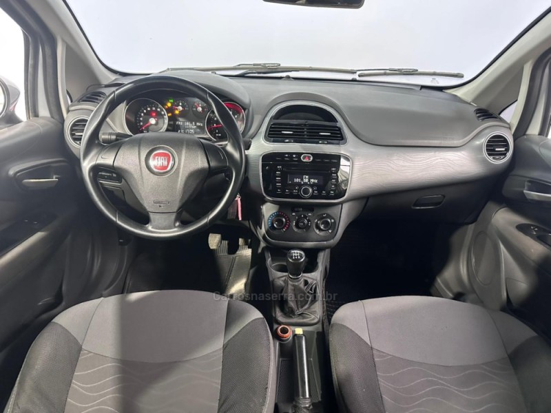 PUNTO 1.6 ESSENCE 16V FLEX 4P MANUAL - 2013 - VACARIA