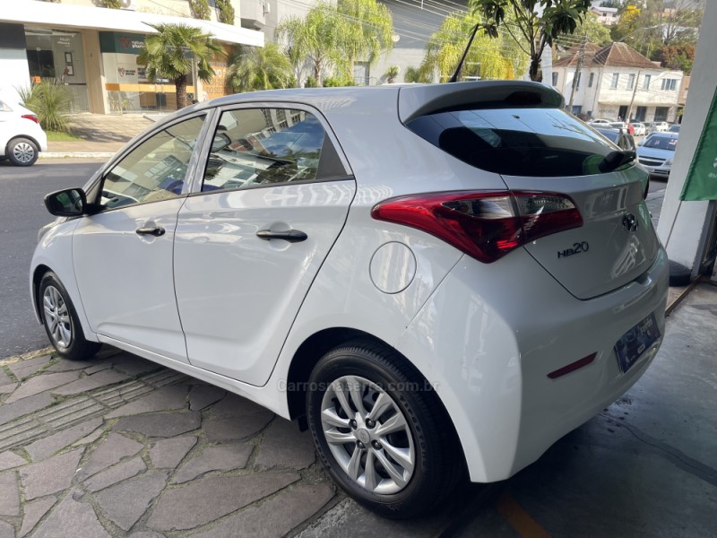 HB20 1.0 COMFORT PLUS 12V FLEX 4P MANUAL - 2013 - BENTO GONçALVES