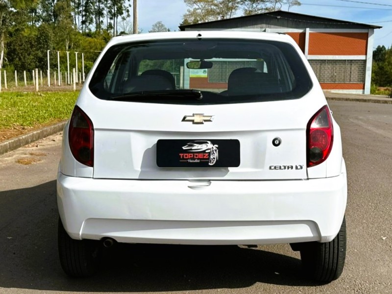 CELTA 1.0 MPFI LT 8V FLEX 4P MANUAL - 2015 - SãO SEBASTIãO DO CAí