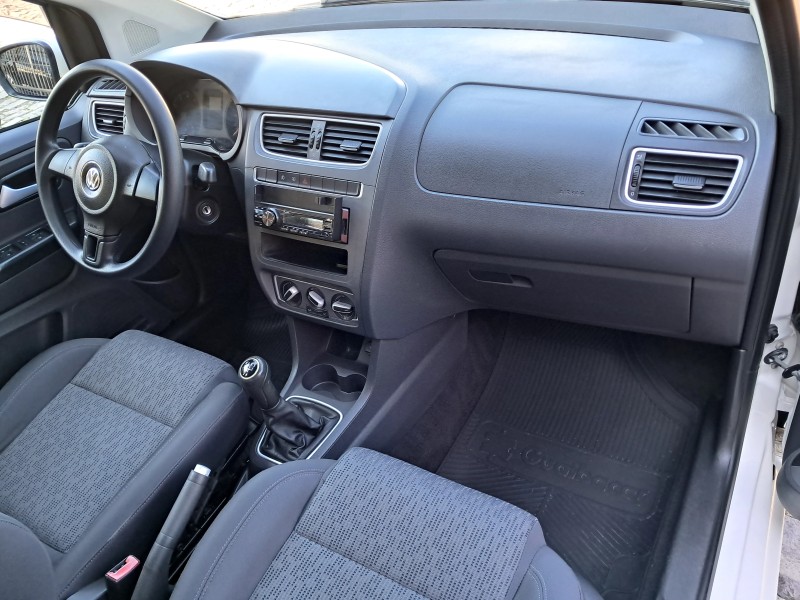 FOX 1.0 MI 8V FLEX 4P MANUAL - 2014 - CAXIAS DO SUL