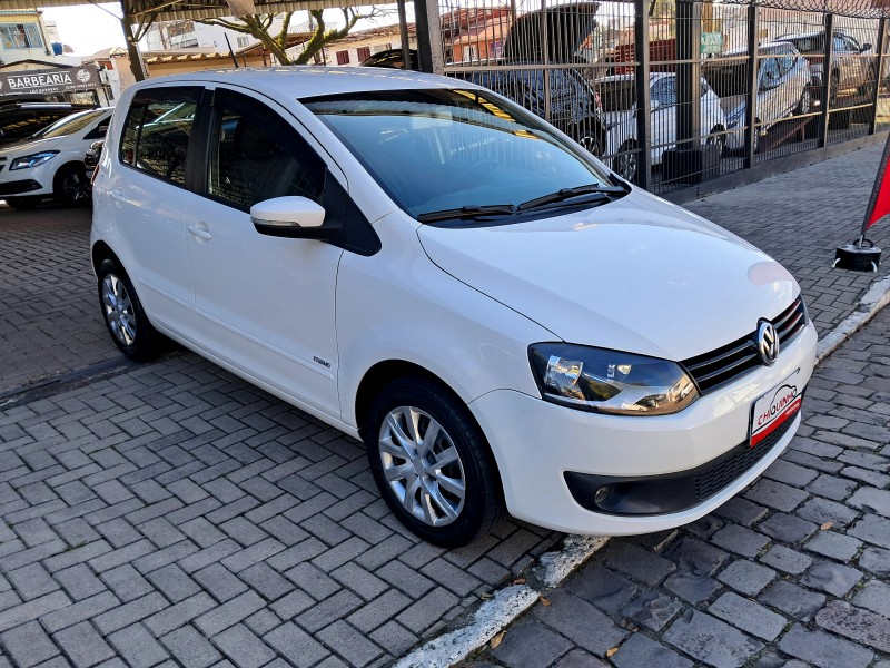 FOX 1.0 MI 8V FLEX 4P MANUAL - 2014 - CAXIAS DO SUL