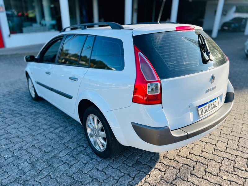 MÉGANE 1.6 DYNAMIQUE GRAND TOUR 16V FLEX 4P MANUAL - 2011 - BENTO GONçALVES
