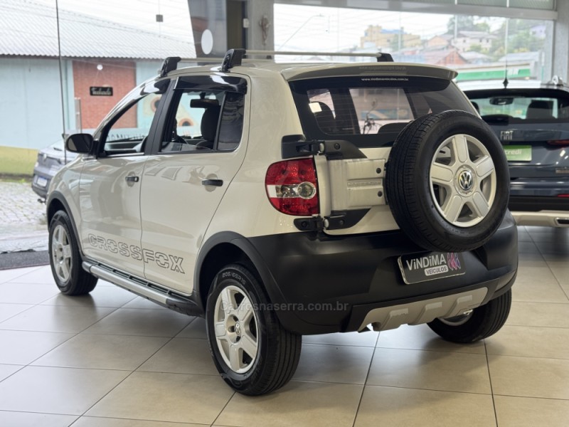 CROSSFOX 1.6 MI FLEX 8V 4P MANUAL - 2006 - FLORES DA CUNHA