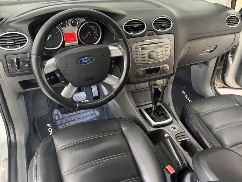 FOCUS 2.0 GHIA SEDAN 16V FLEX 4P AUTOMÁTICO - 2010 - CAXIAS DO SUL
