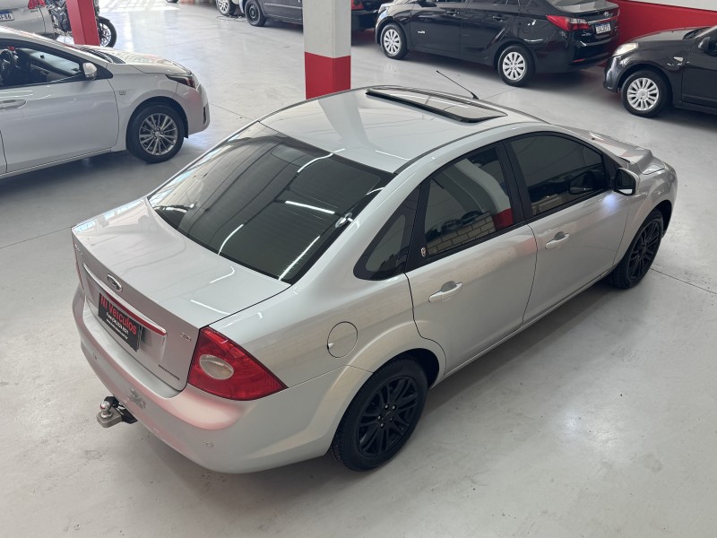 FOCUS 2.0 GHIA SEDAN 16V FLEX 4P AUTOMÁTICO - 2010 - CAXIAS DO SUL