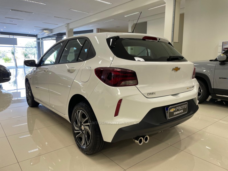 ONIX 1.0 LT 12V FLEX 4P MANUAL - 2024 - VERANóPOLIS