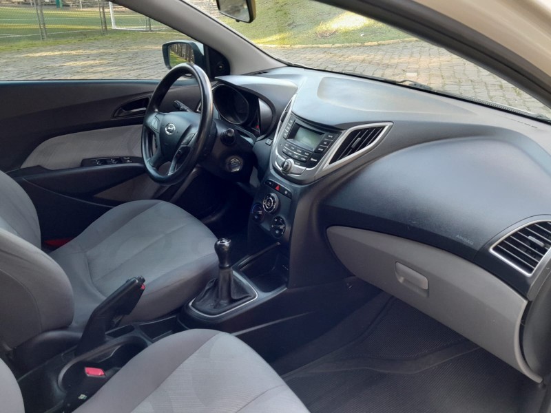 HB20S 1.0 COMFORT PLUS 12V FLEX 4P MANUAL - 2015 - CAXIAS DO SUL